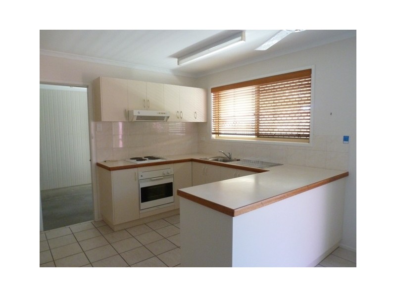 4/3 Ribbon Court, Glenella QLD 4740