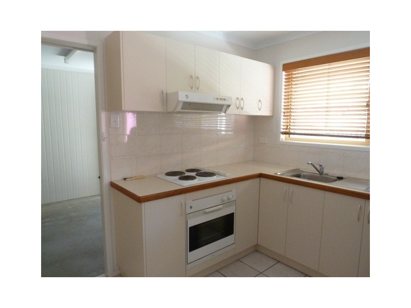 4/3 Ribbon Court, Glenella QLD 4740