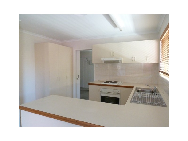 4/3 Ribbon Court, Glenella QLD 4740