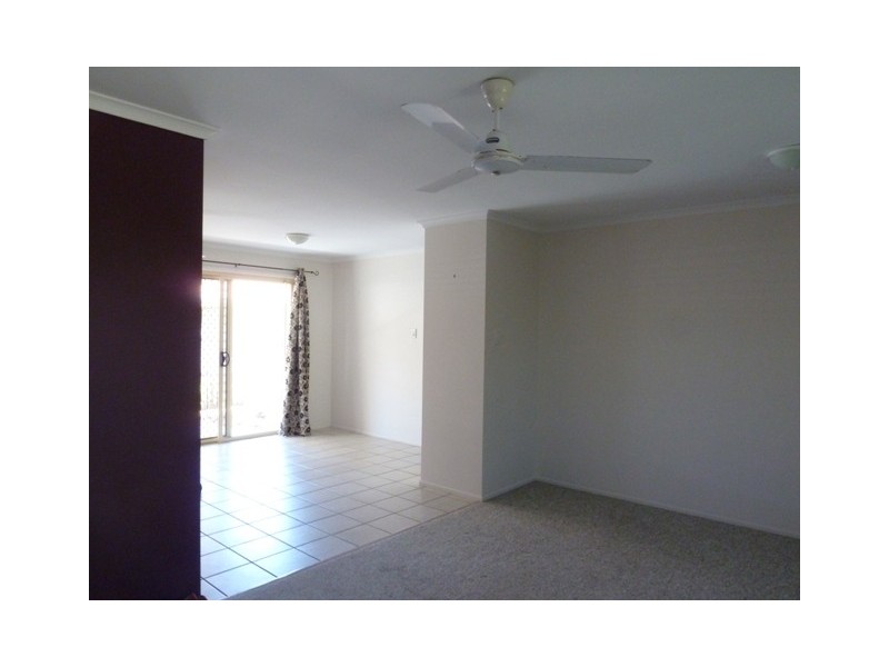 4/3 Ribbon Court, Glenella QLD 4740