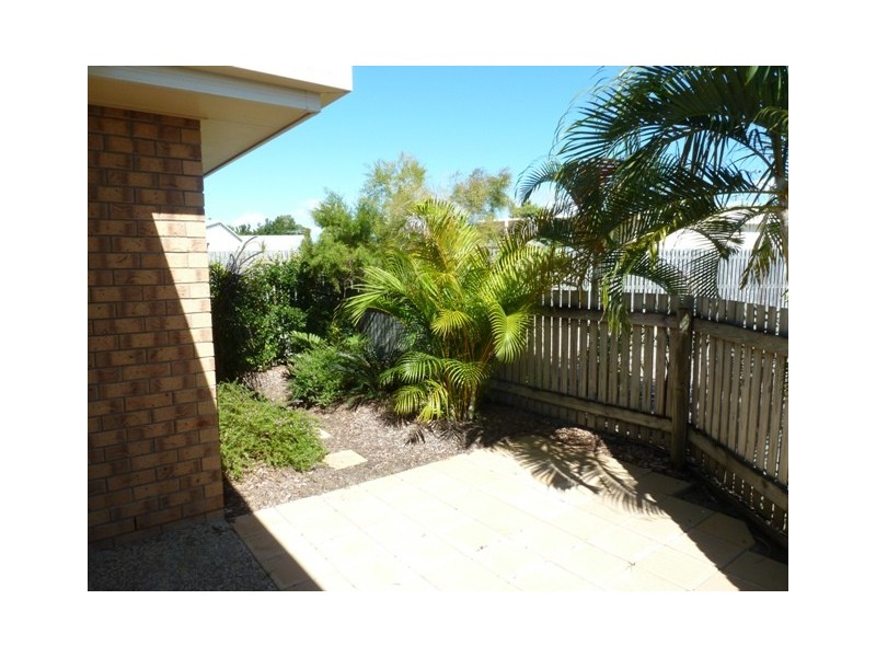 4/3 Ribbon Court, Glenella QLD 4740