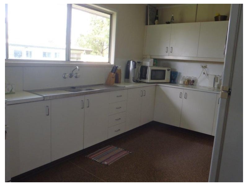 24 Spring Crs, Dysart QLD 4745