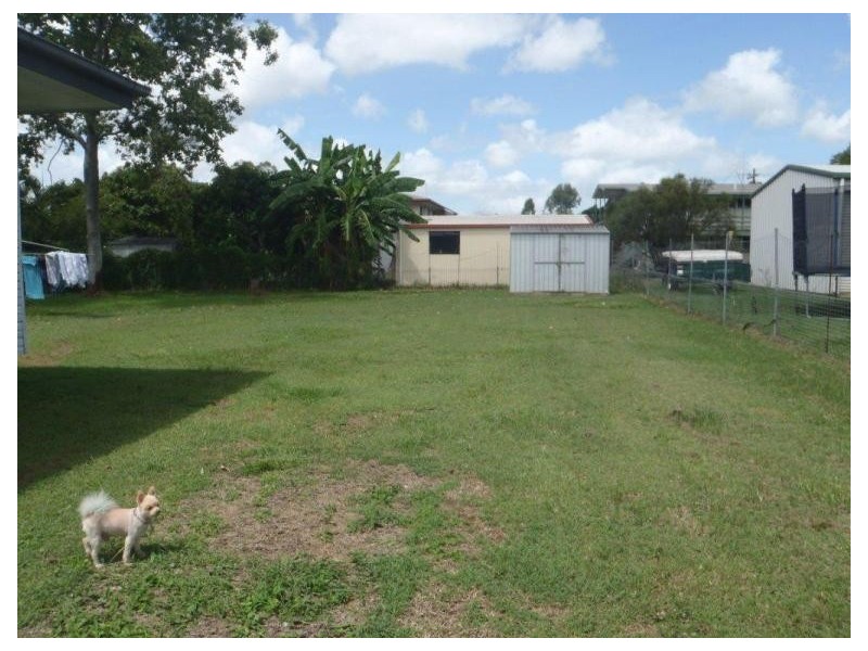 24 Spring Crs, Dysart QLD 4745