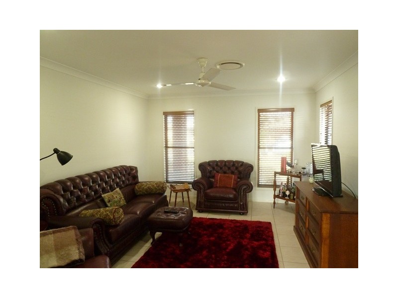 32 Monash Way, Ooralea QLD 4740