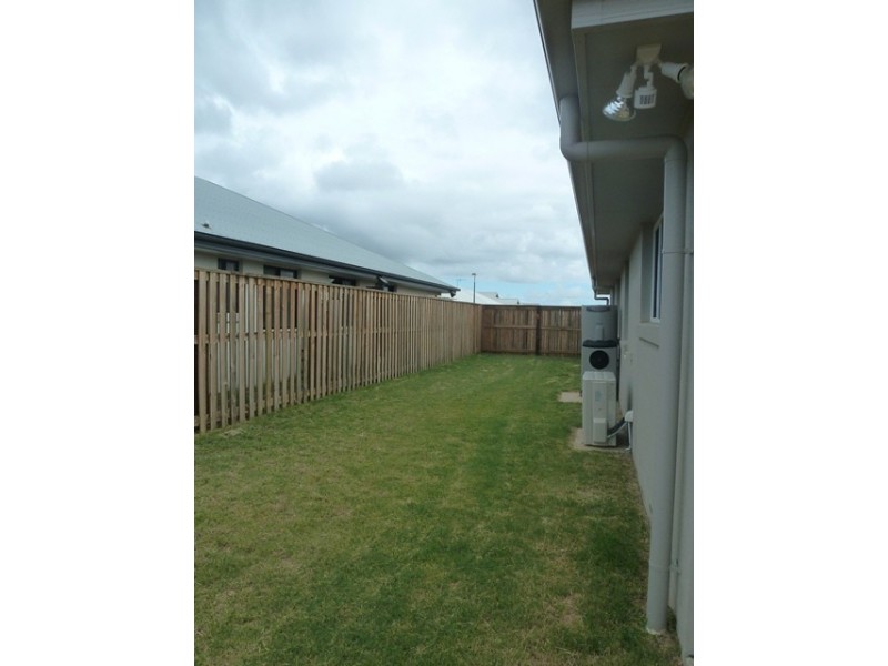 20 Trinity Parade, Blacks Beach QLD 4740