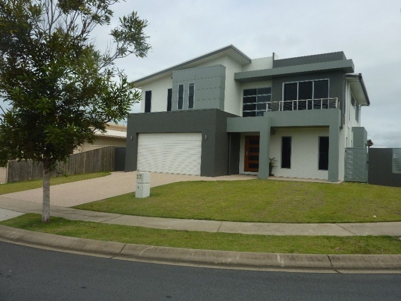 27 Madison Avenue, Glenella QLD 4740