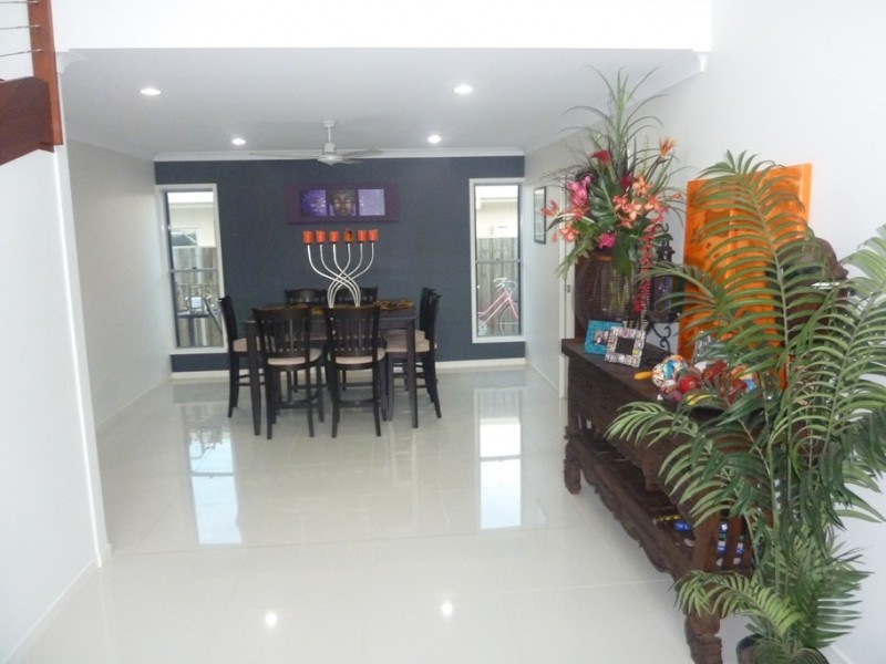 27 Madison Avenue, Glenella QLD 4740