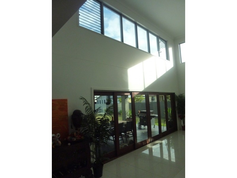 27 Madison Avenue, Glenella QLD 4740