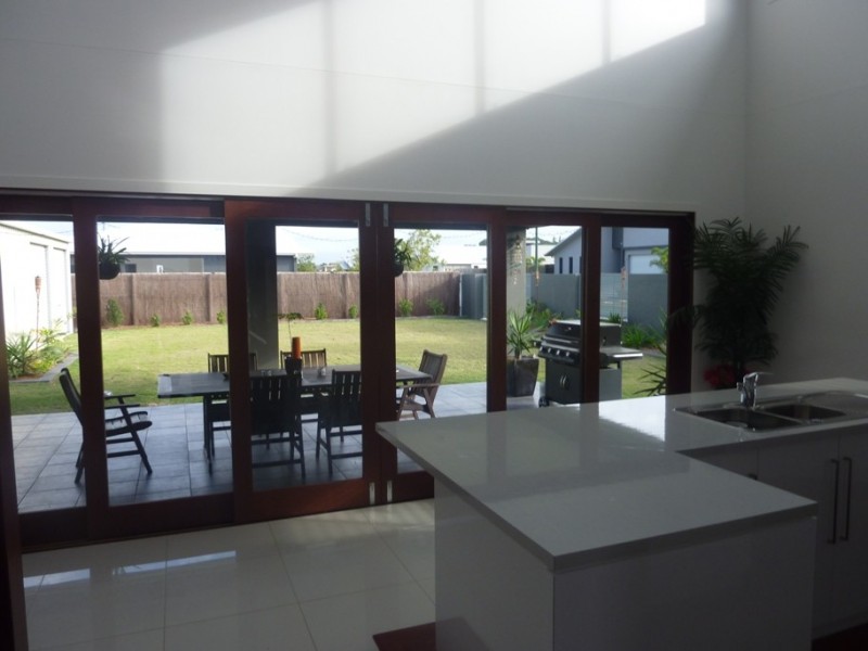 27 Madison Avenue, Glenella QLD 4740