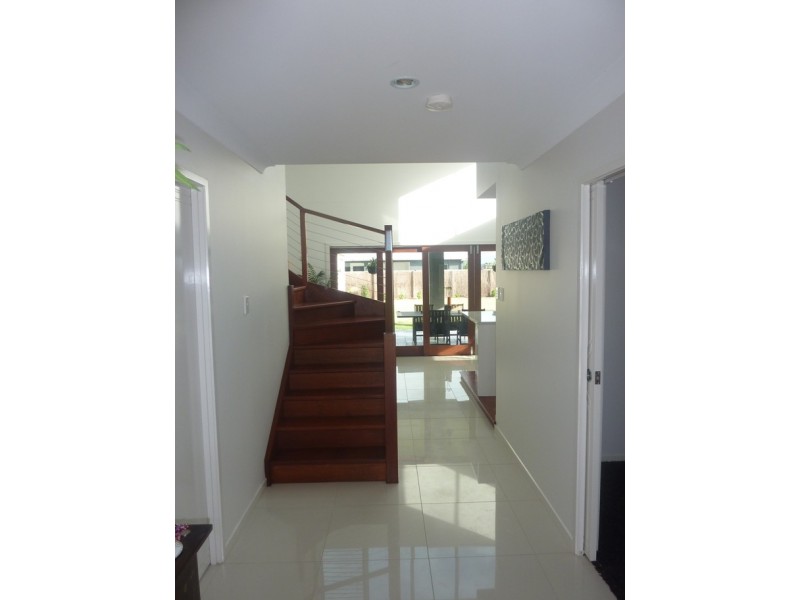 27 Madison Avenue, Glenella QLD 4740