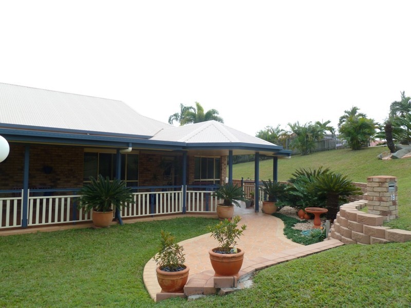 19 Shuttlewood Dr, Richmond QLD 4740