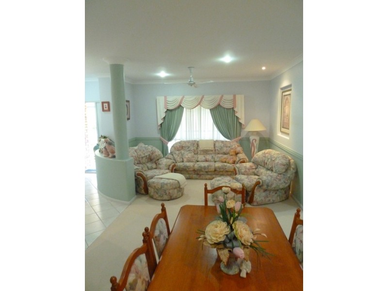 19 Shuttlewood Dr, Richmond QLD 4740