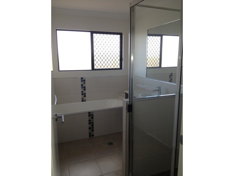 23 O’Neill Place, Marian QLD 4753