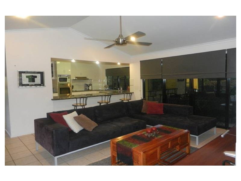 6 Driftwood Crt, Rural View QLD 4740