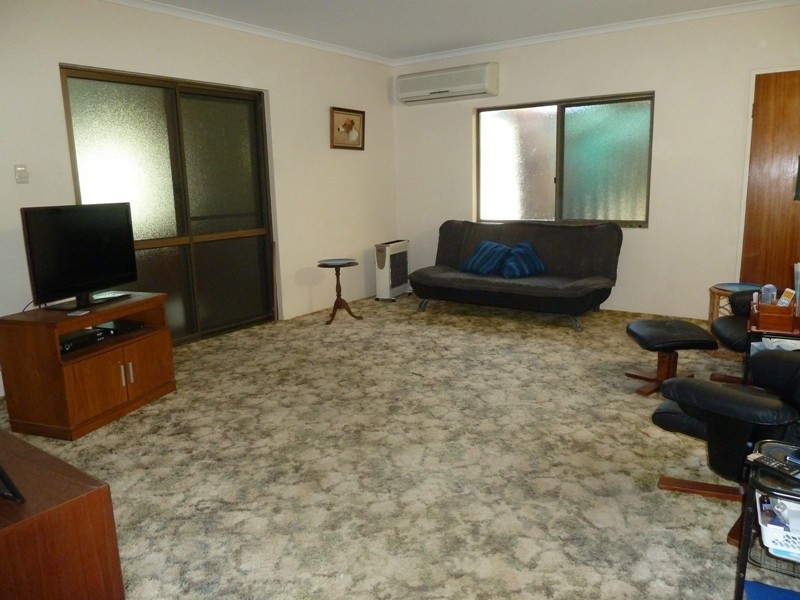 1 Fernleigh Ave, Andergrove QLD 4740