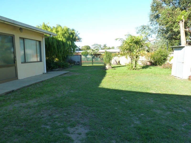 1 Fernleigh Ave, Andergrove QLD 4740