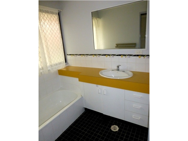 6 Lyn Court, Beaconsfield QLD 4740