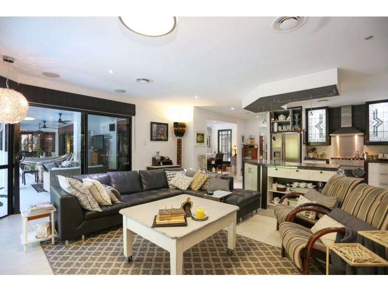 11 Urarii Crescent, Shoal Point QLD 4750