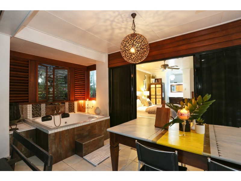 11 Urarii Crescent, Shoal Point QLD 4750