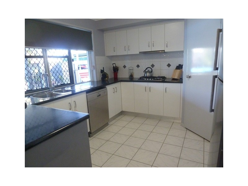 28 Marine Pde, Bucasia QLD 4750
