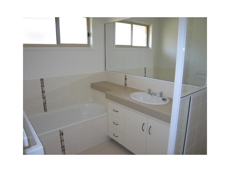 28 Grosskreutz Drive, Marian QLD 4753