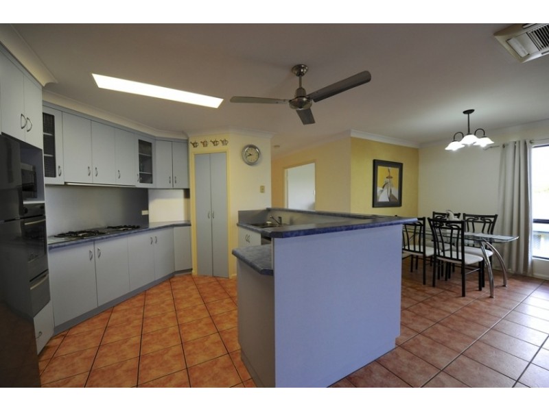 71 Slater Avenue, Blacks Beach QLD 4740