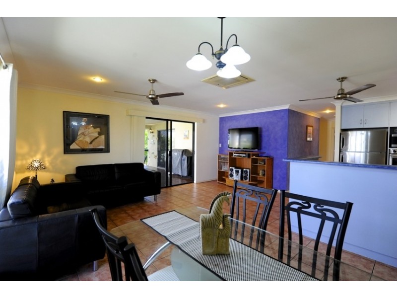 71 Slater Avenue, Blacks Beach QLD 4740