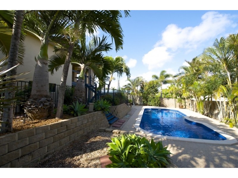 71 Slater Avenue, Blacks Beach QLD 4740