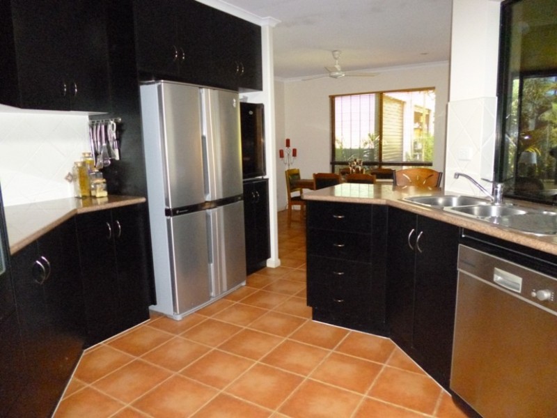 6 Glamis Court, Beaconsfield QLD 4740