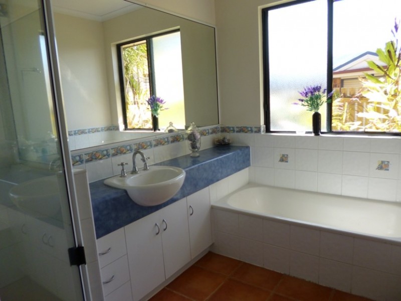 6 Glamis Court, Beaconsfield QLD 4740