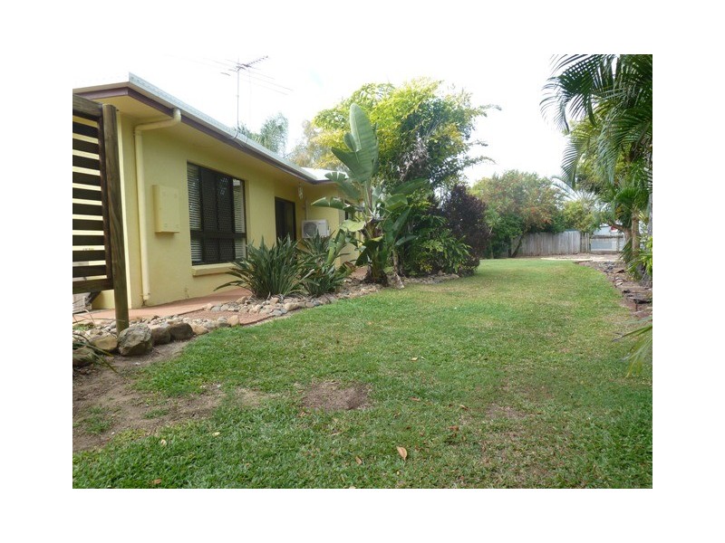23 Paton Terrace, Slade Point QLD 4740
