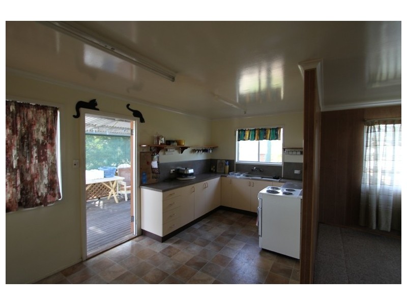 8 Flinders Street, Bakers Creek QLD 4740