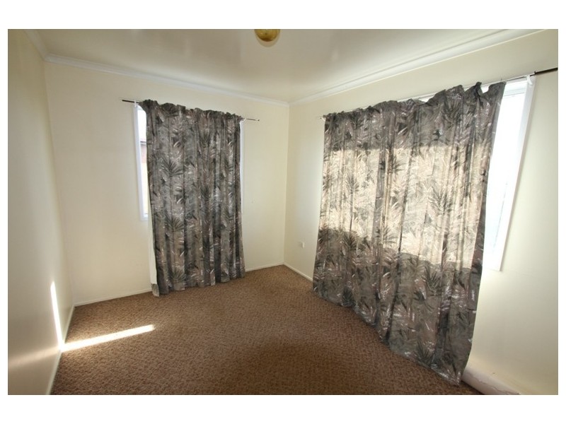 8 Flinders Street, Bakers Creek QLD 4740