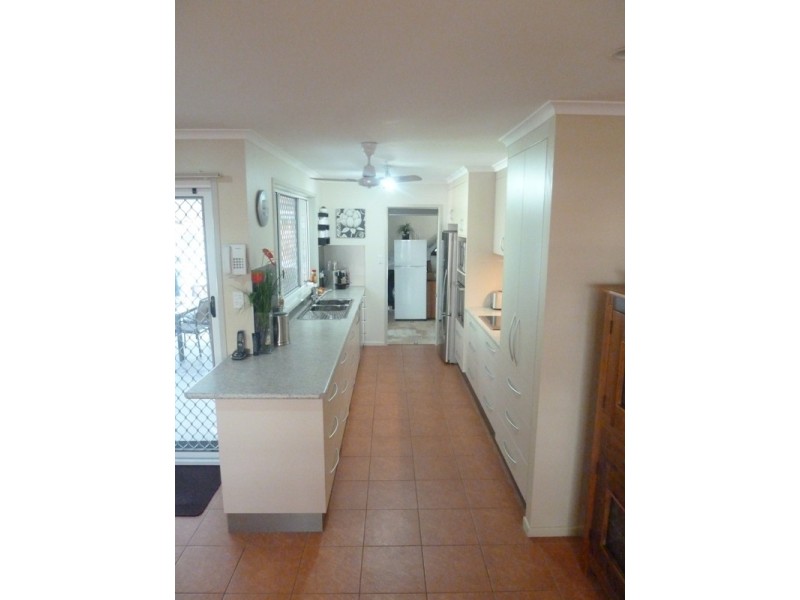 5 Hayman Court, Bucasia QLD 4750