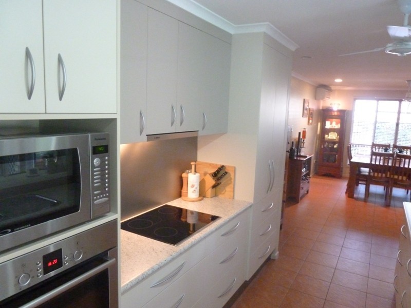 5 Hayman Court, Bucasia QLD 4750