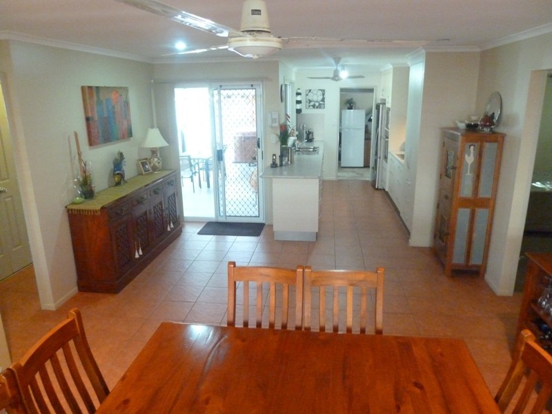 5 Hayman Court, Bucasia QLD 4750