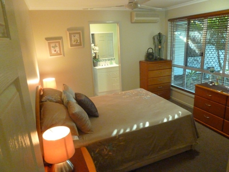 5 Hayman Court, Bucasia QLD 4750