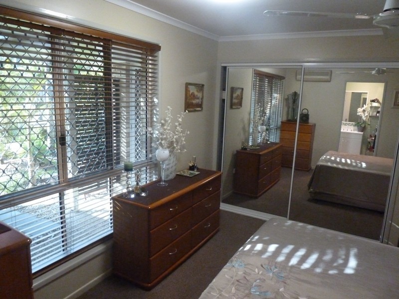 5 Hayman Court, Bucasia QLD 4750