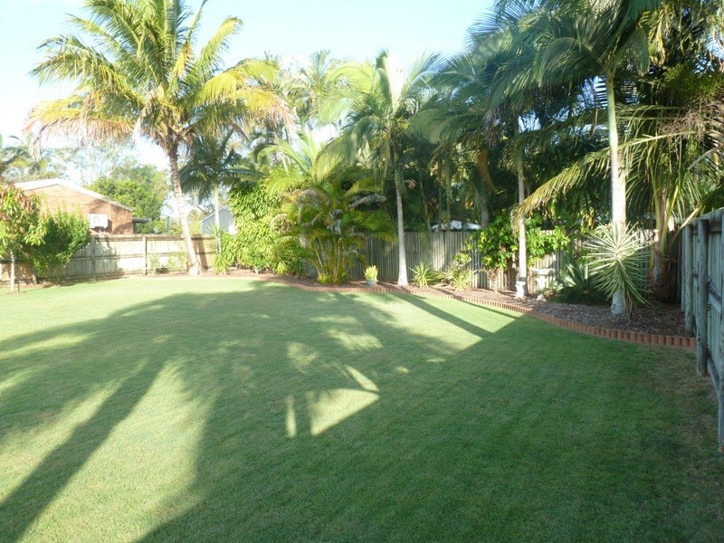 5 Hayman Court, Bucasia QLD 4750