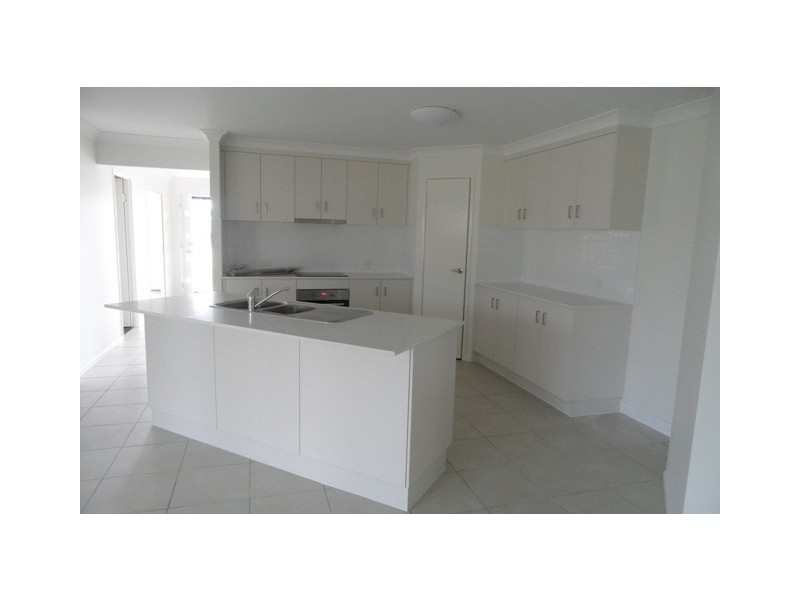 15 Kingslea Court, Ooralea QLD 4740