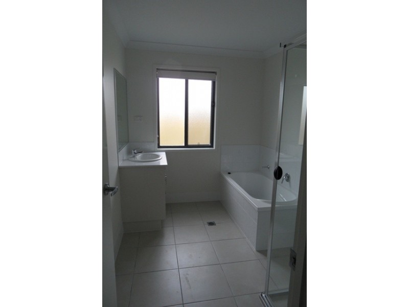 15 Kingslea Court, Ooralea QLD 4740