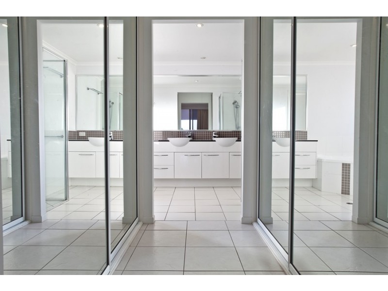 Unit 4/8 Breakwater Access Road, Mackay Harbour QLD 4740