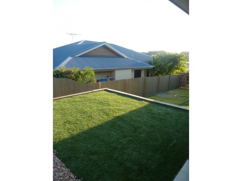 7 Gillies Court, Rural View QLD 4740