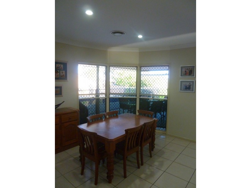 7 Gillies Court, Rural View QLD 4740