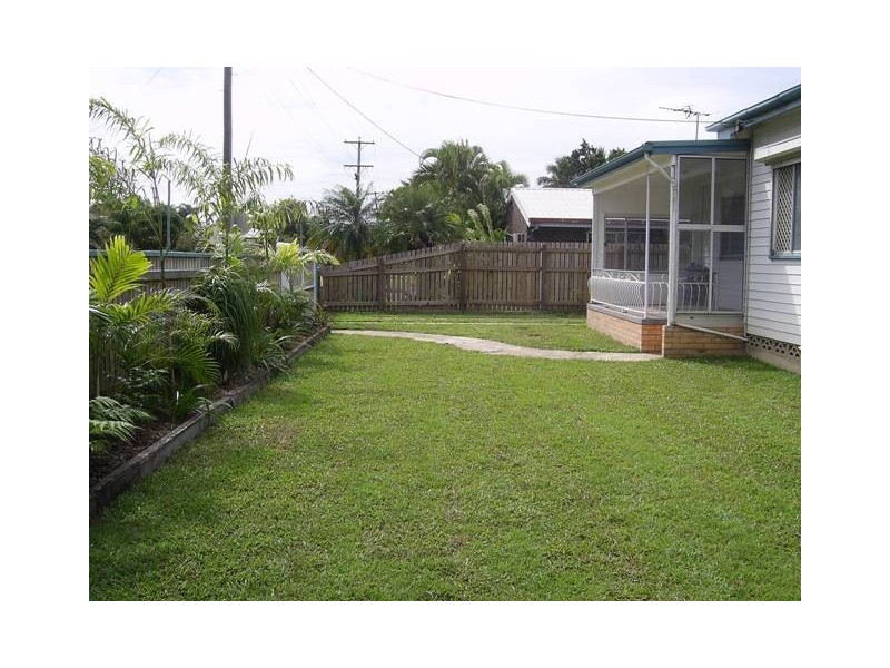39 Holland Rd, West Mackay QLD 4740