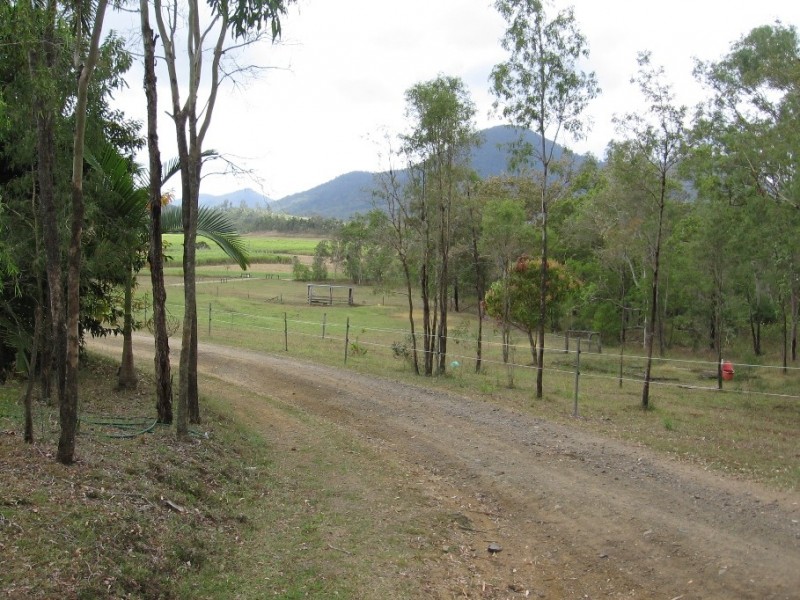 153 Sugarloaf Road, Mackay QLD 4740