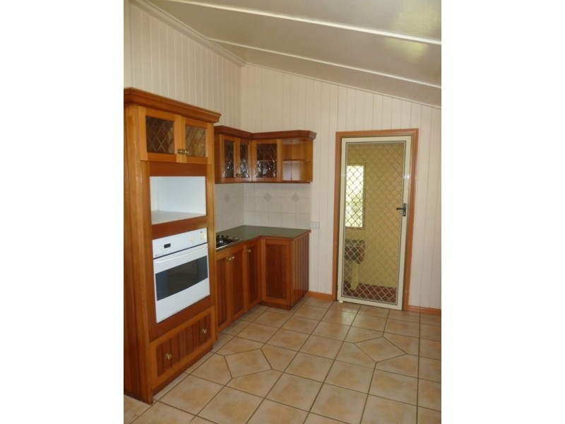 7 Smith Street, West Mackay QLD 4740