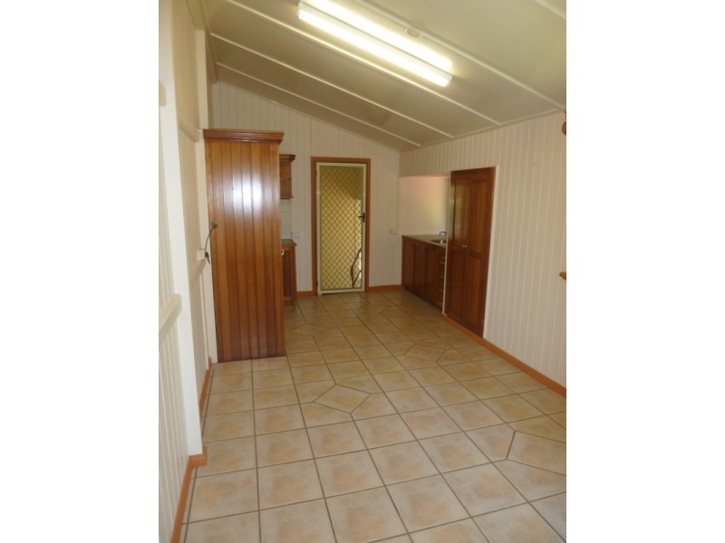 7 Smith Street, West Mackay QLD 4740