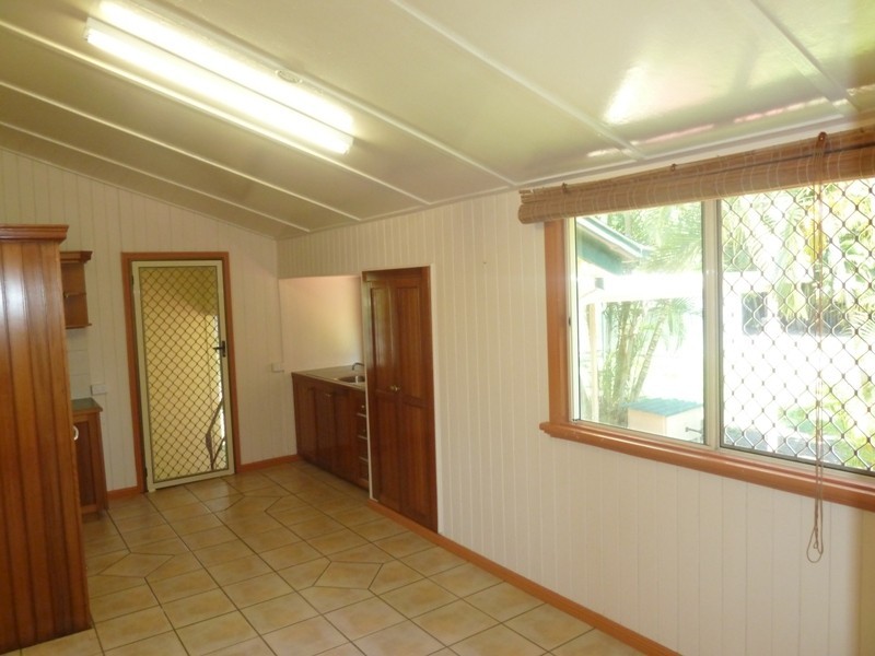 7 Smith Street, West Mackay QLD 4740