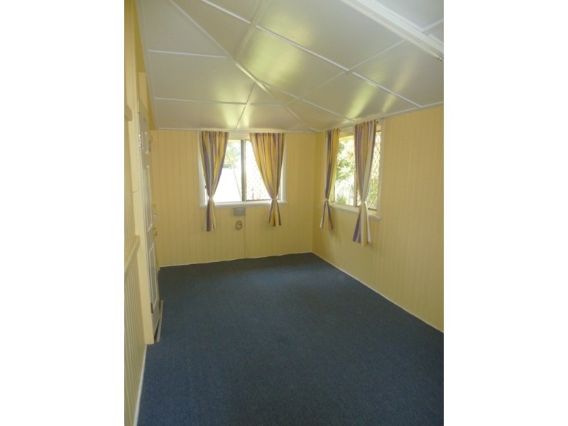 7 Smith Street, West Mackay QLD 4740